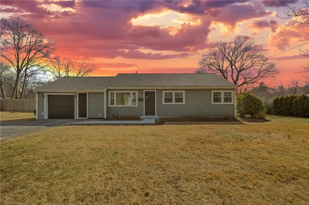 684 County Road Barrington RI 02806