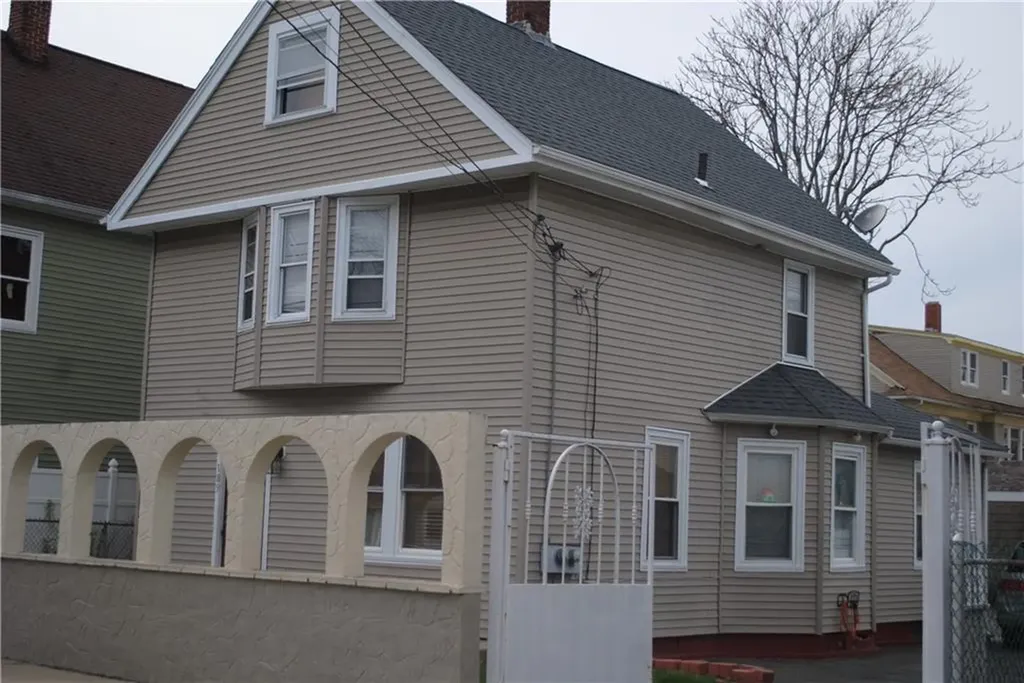 189 Clarence Street Providence RI 02909