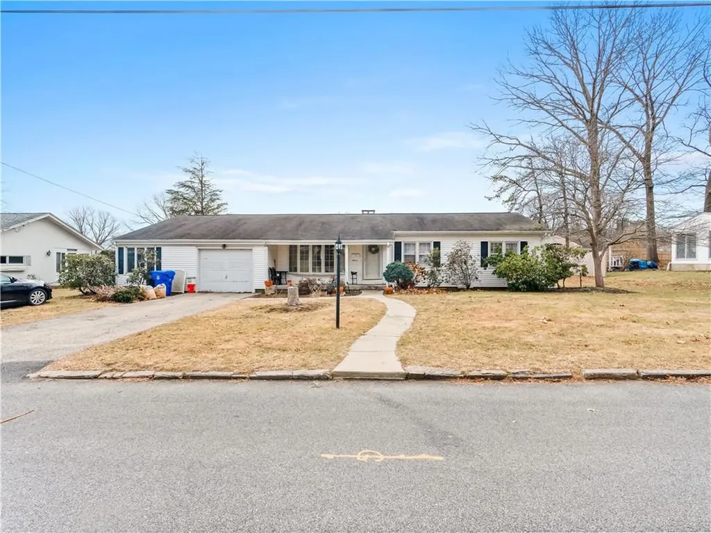 11 Pinewood Drive North Providence RI 02904