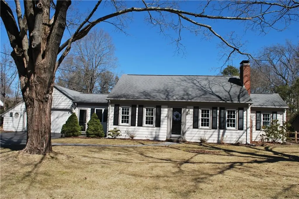 4 Melody Lane Cumberland RI 02864