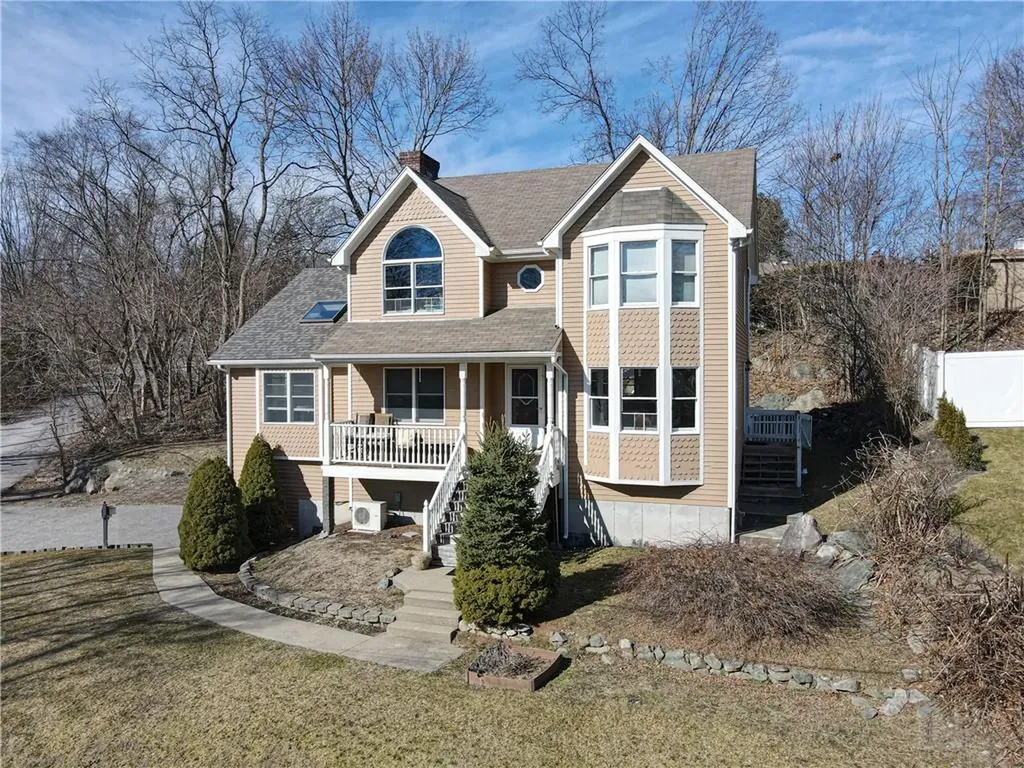 121 Meadow Road North Providence RI 02904