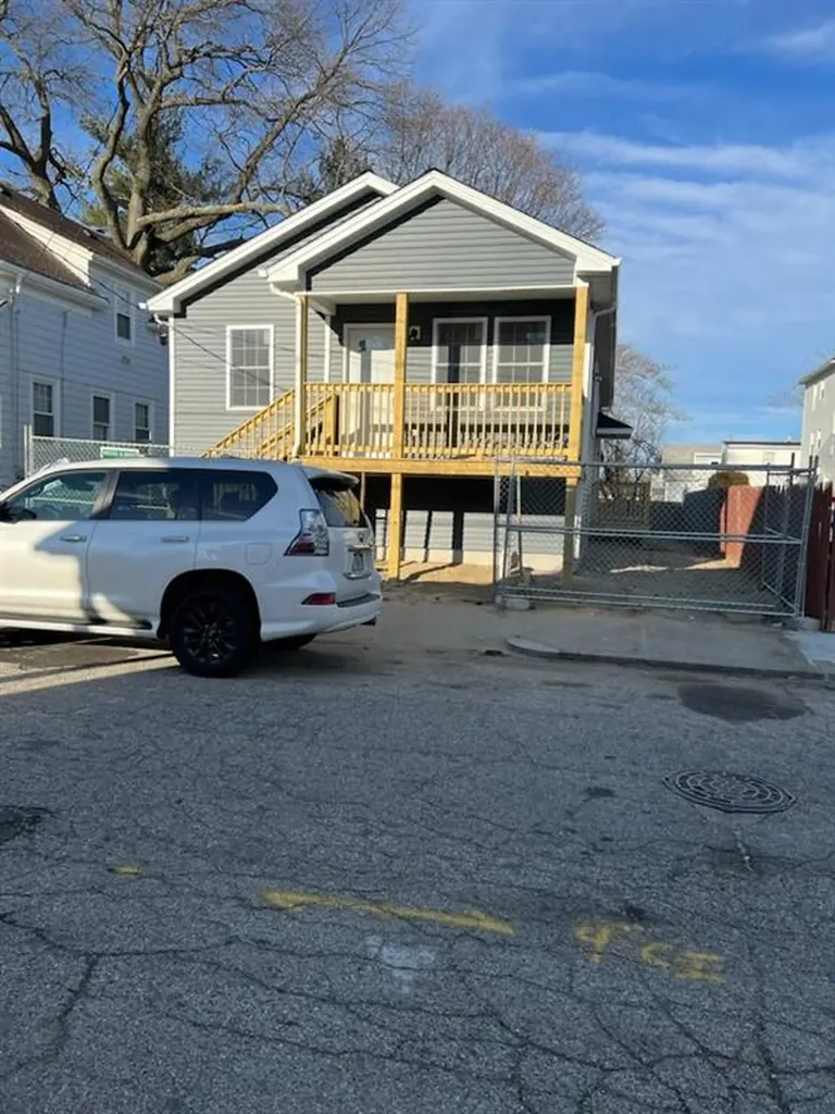 105 Salina Street Providence RI 02908