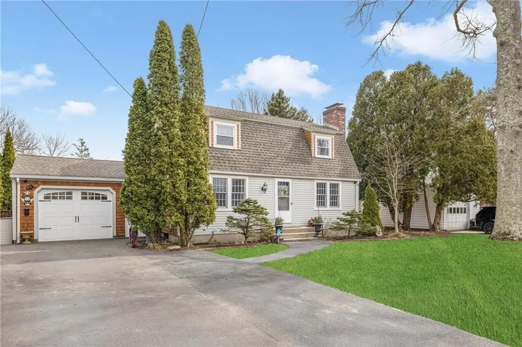 71 Lambert Street Narragansett RI 02882