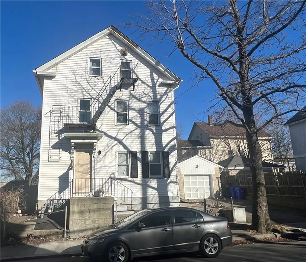 51 Heath Street Providence RI 02909
