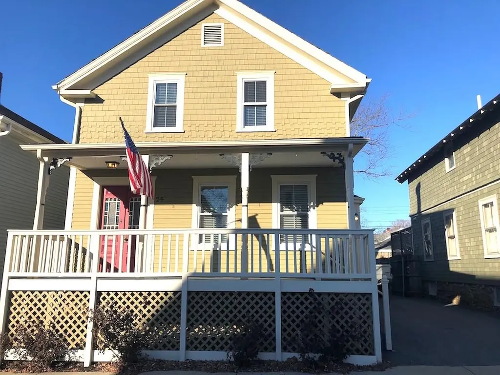 24 Hammond Street Newport RI 02840