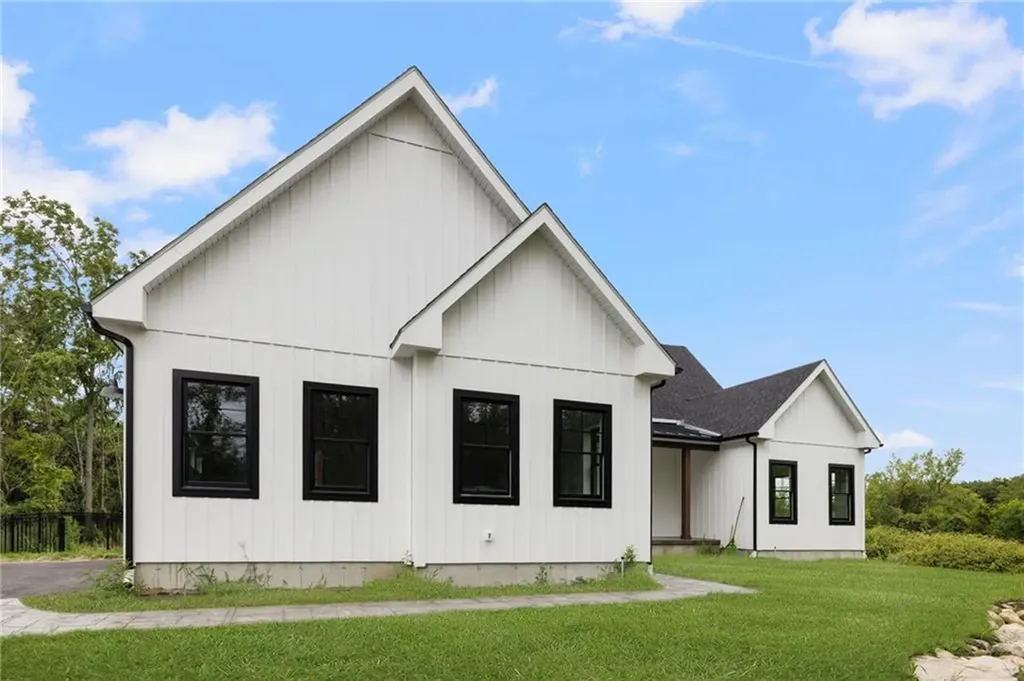 38 Dexter Rock Road Lincoln RI 02865