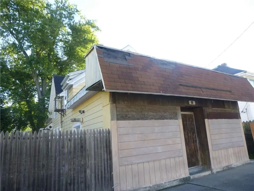12 Whitman Street Pawtucket RI 02860