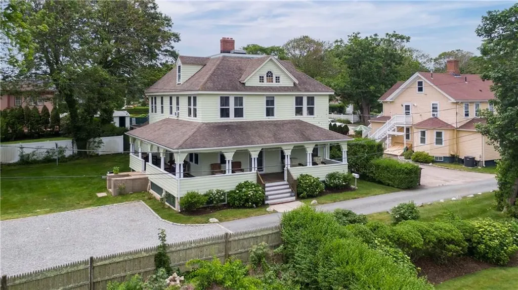 18 Mathewson Street Narragansett RI 02882
