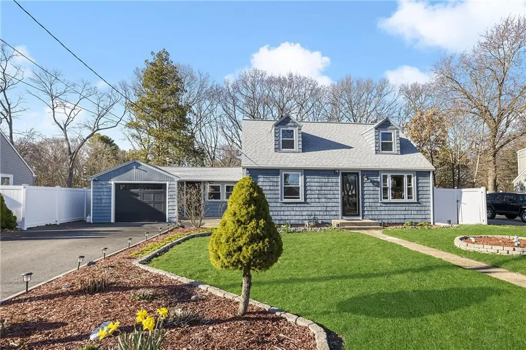 112 Long View Drive Warwick RI 02886
