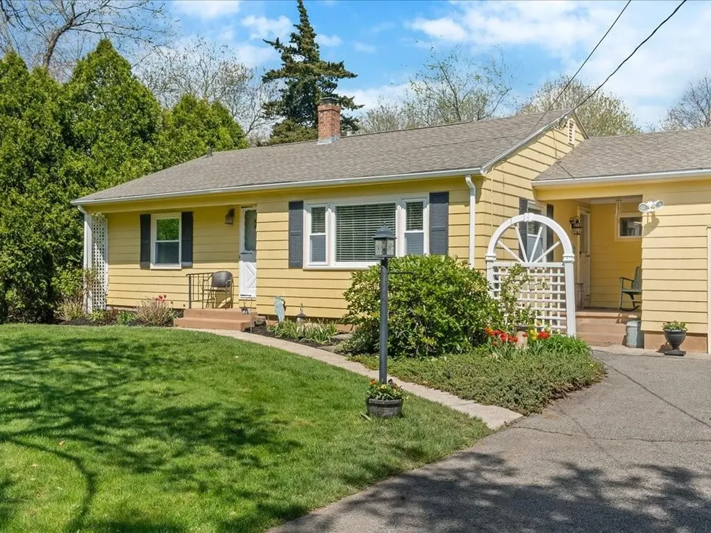 11 Lanphere Road Westerly RI 02891
