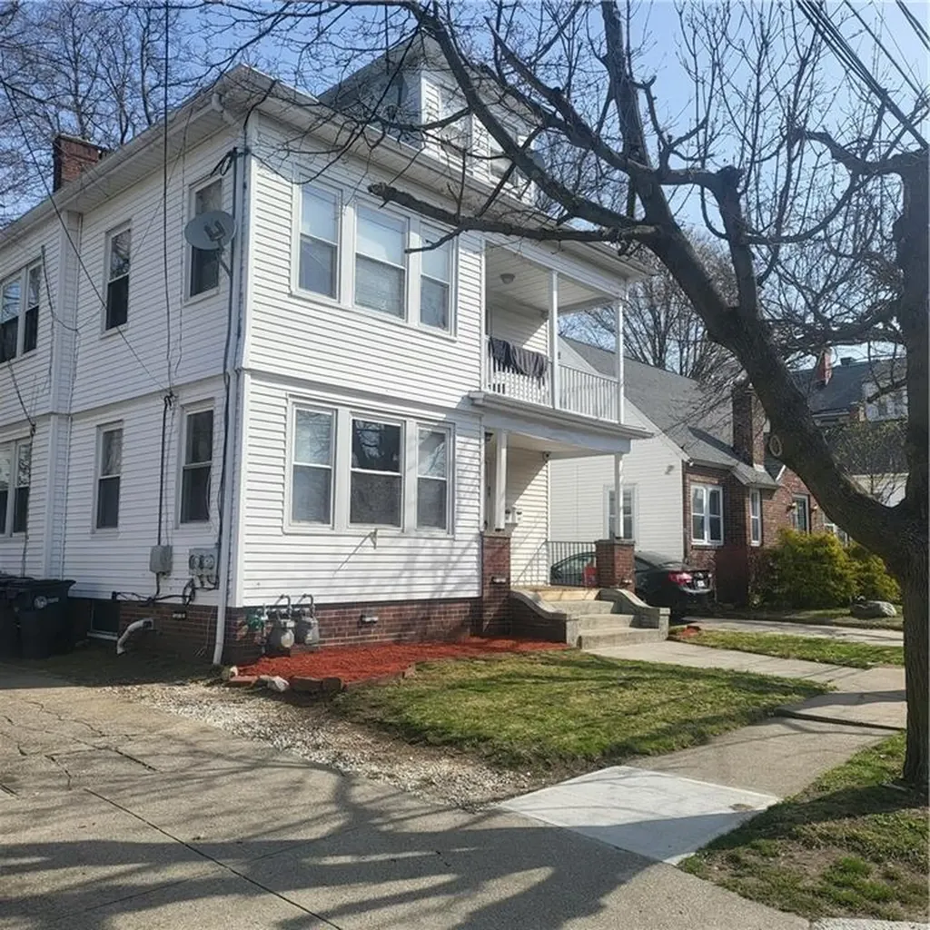 27 Higgins Avenue Providence RI 02908