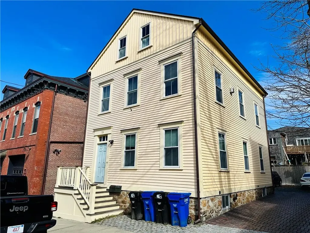 18 Young Street Newport RI 02840