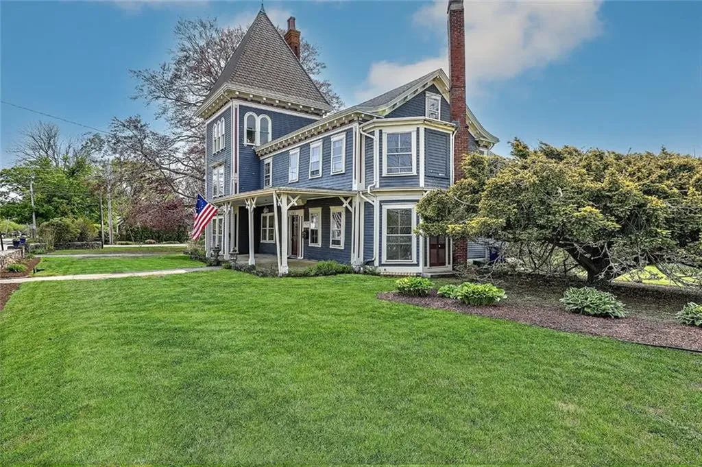 1303 Hope Street Bristol RI 02809