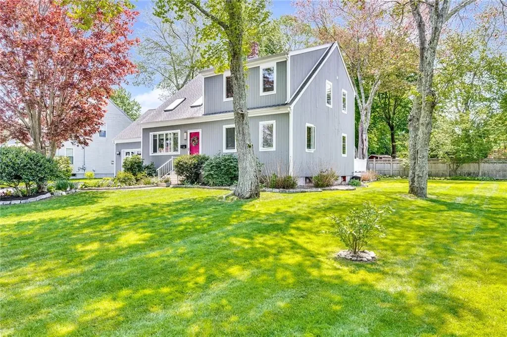 84 Congdon Street Narragansett RI 02882