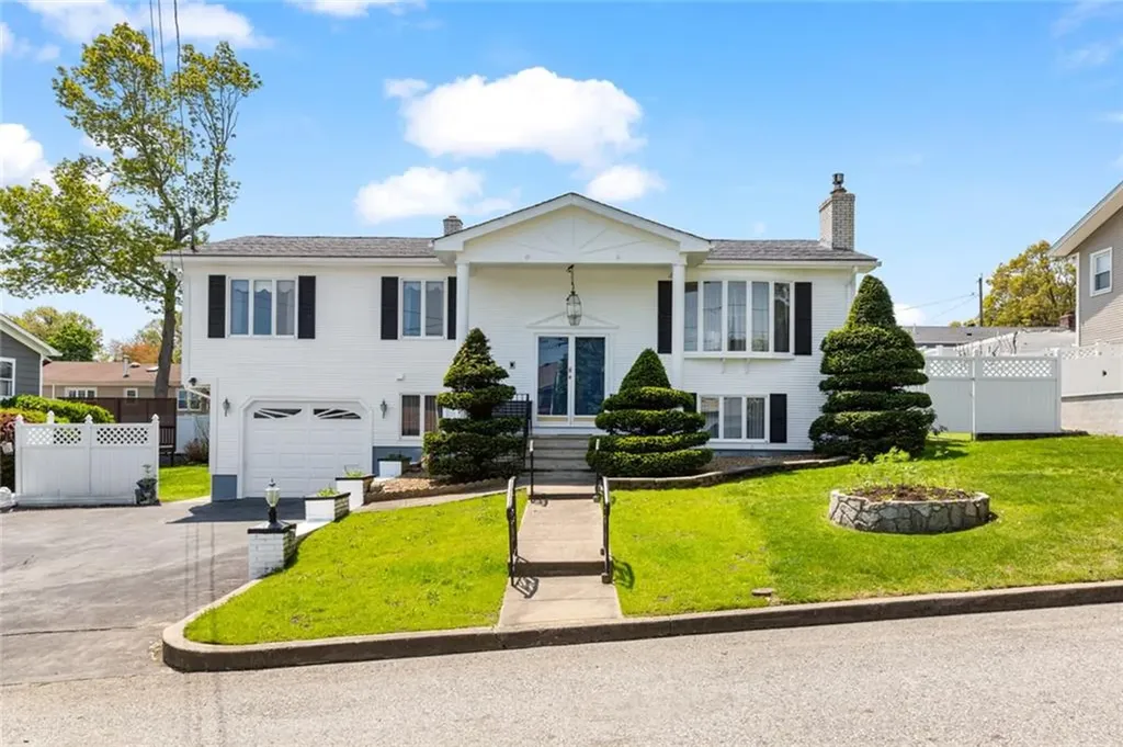 98 Selma Street Cranston RI 02920