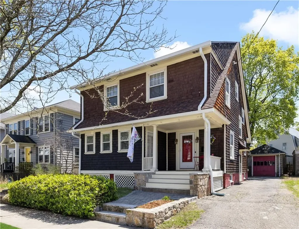 207 Rochambeau Avenue Providence RI 02906