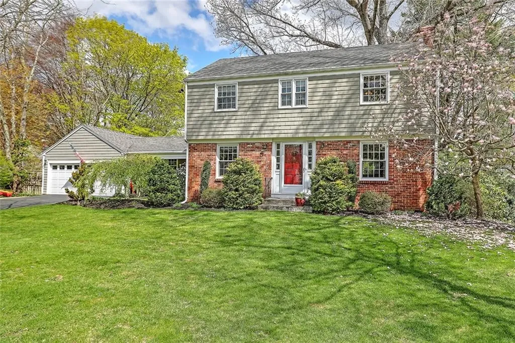 9 Lamson Road Barrington RI 02806