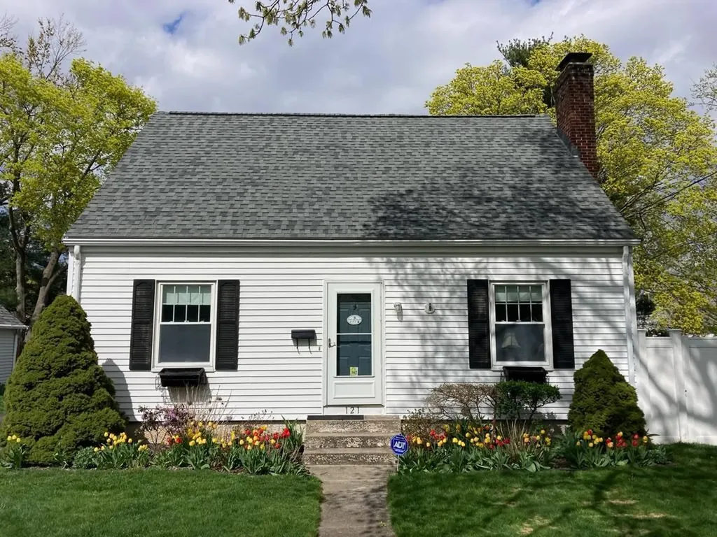 121 Myrtle Avenue Warwick RI 02886