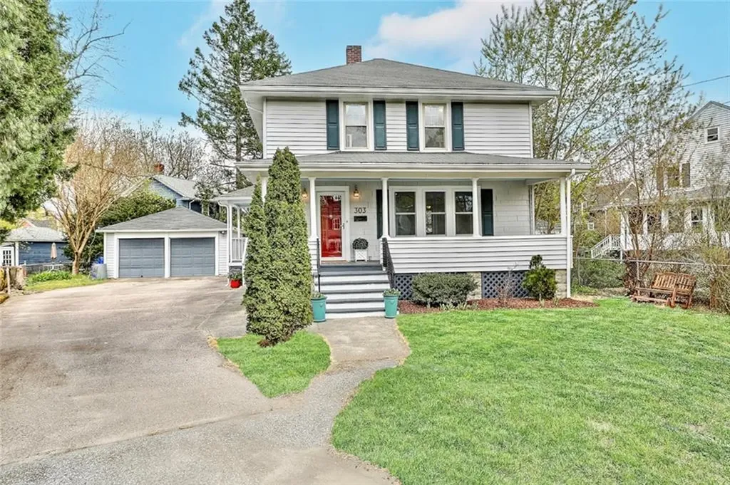 303 Newman Avenue East Providence RI 02916