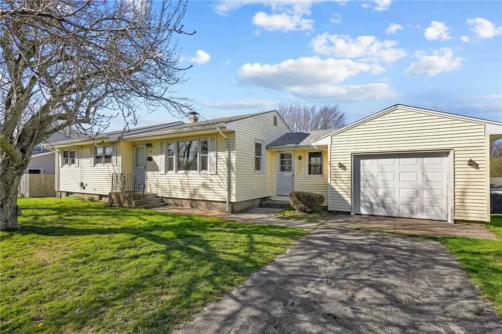 102 Brackett Avenue Tiverton RI 02878