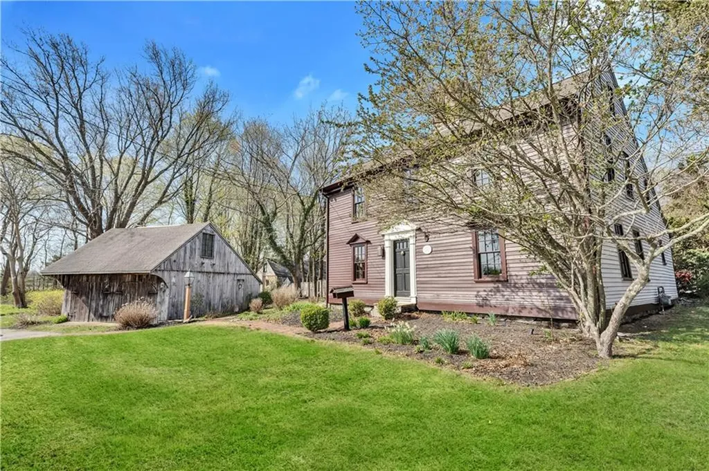 530 County Road Barrington RI 02806