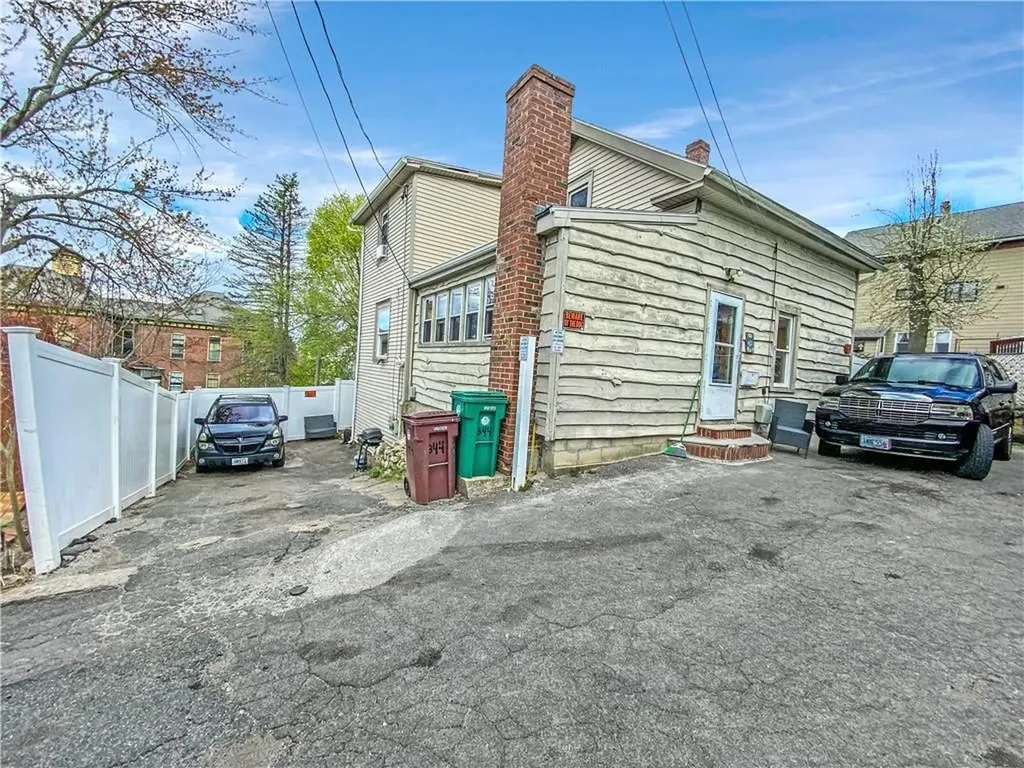 344 Grove Street Woonsocket RI 02895