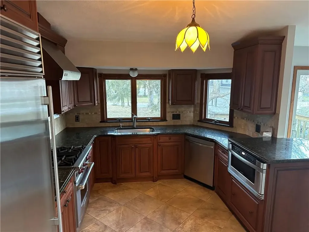 45 Plymouth Street Cranston RI 02920