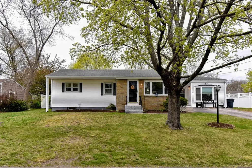 27 Montcalm Road Warwick RI 02889