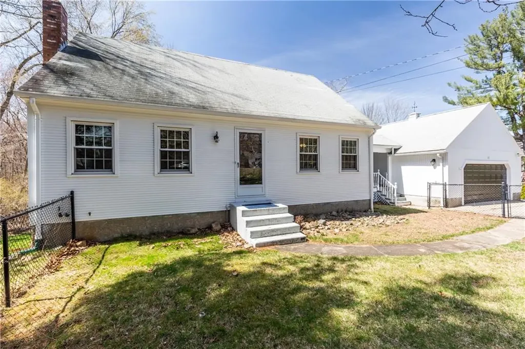 72 Branch Pike Smithfield RI 02917