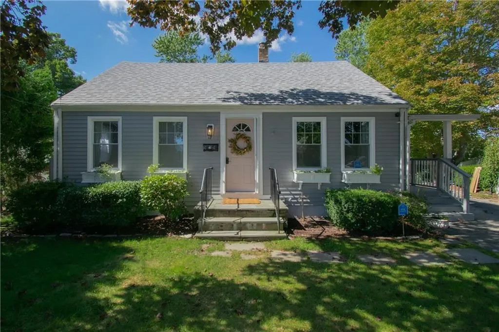 17 Rosedale Court Middletown RI 02842