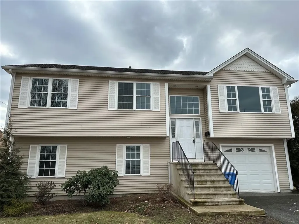 9 Vermont Street Cranston RI 02920