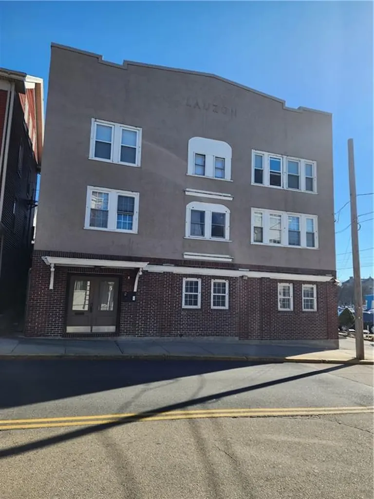 85 Rathbun Street Woonsocket RI 02895