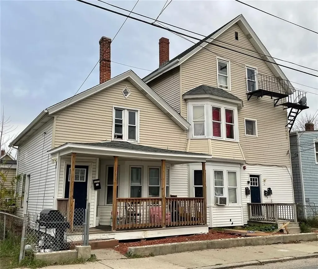 179 2nd Avenue Woonsocket RI 02895