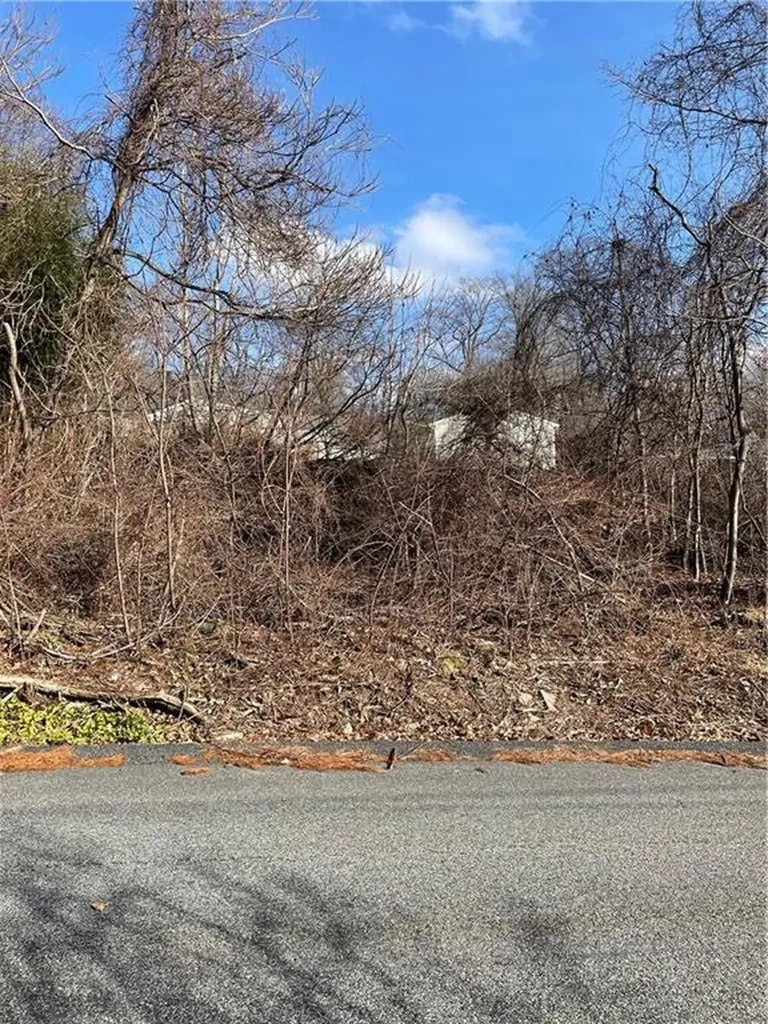 27 Oxford Road Cumberland RI 02864
