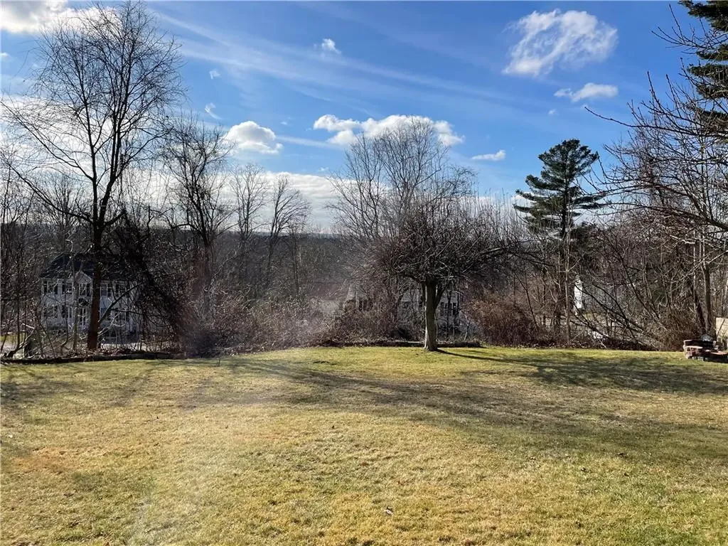 27 Oxford Road Cumberland RI 02864