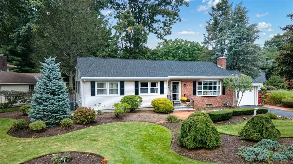 165 Belvedere Drive Cranston RI 02920