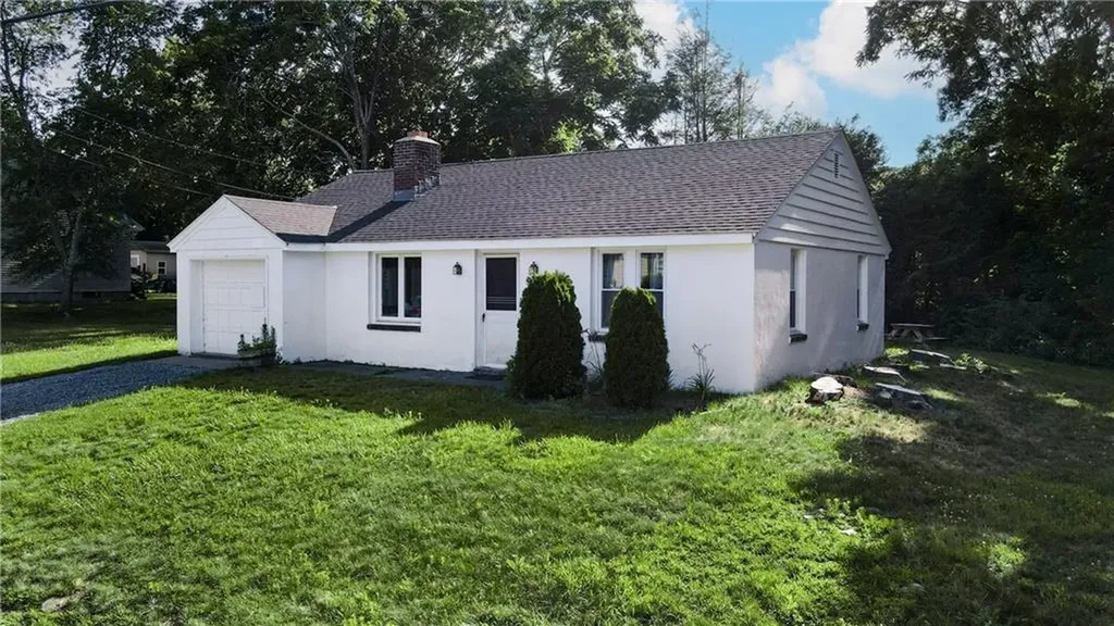 9 Overlook Road Narragansett RI 02882