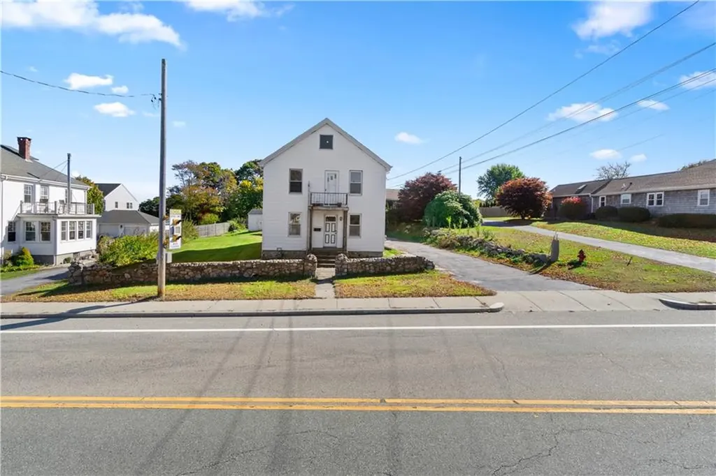 69 Tower Street Westerly RI 02891