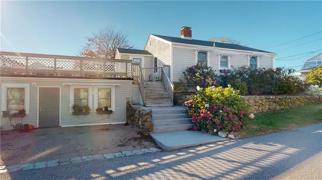 34 Goose Island Road Narragansett RI 02882