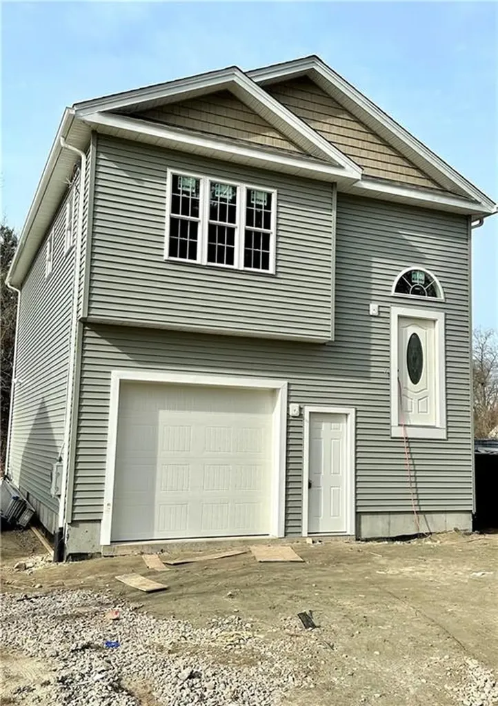 29 Idaho Street Coventry RI 02816