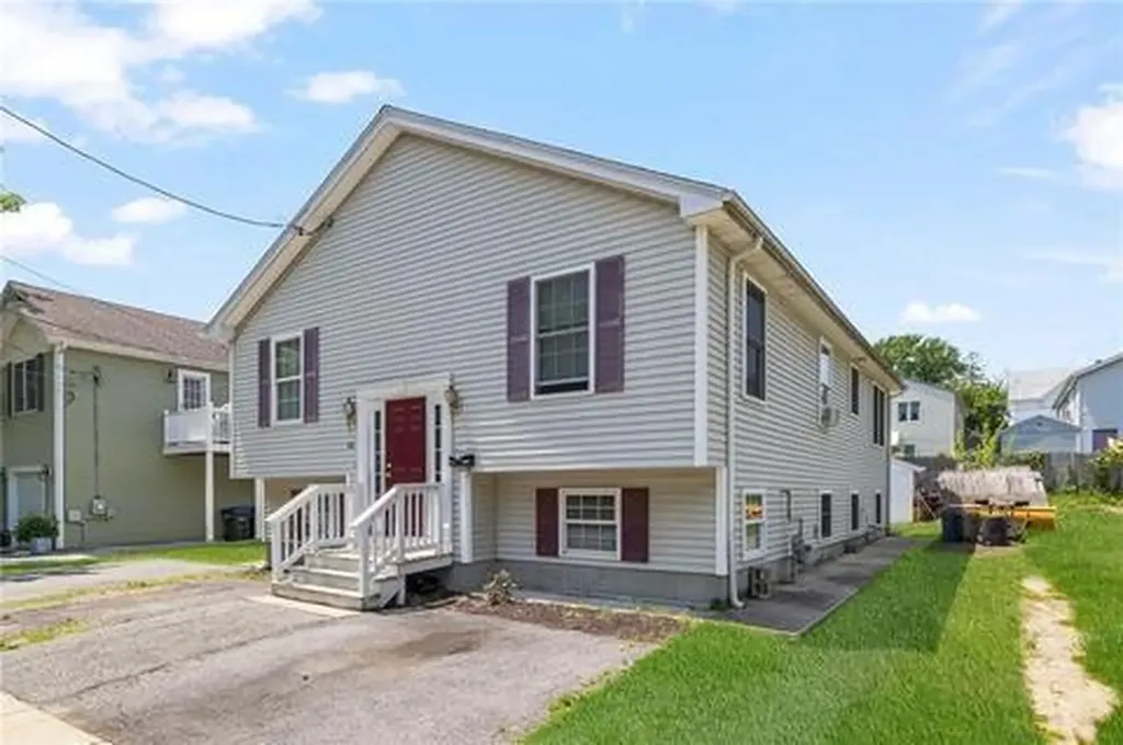 148 Ophelia Street Providence RI 02909