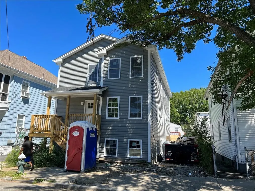 27 Moorefield Street Providence RI 02908