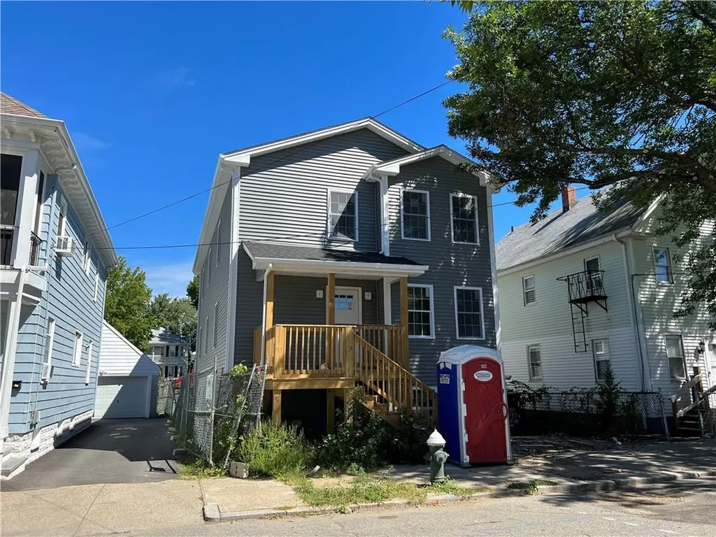 27 Moorefield Street Providence RI 02908