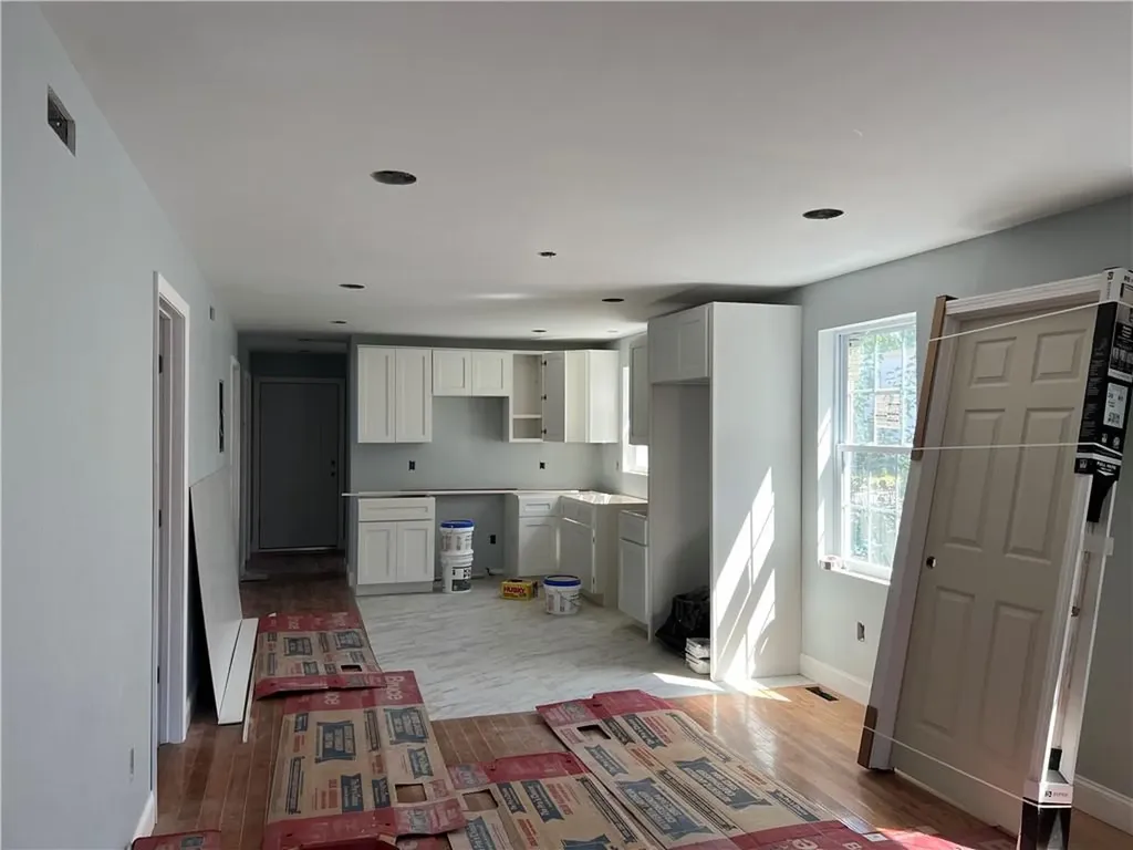 27 Moorefield Street Providence RI 02908