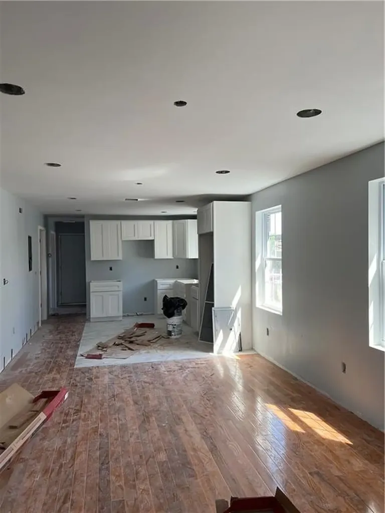 27 Moorefield Street Providence RI 02908