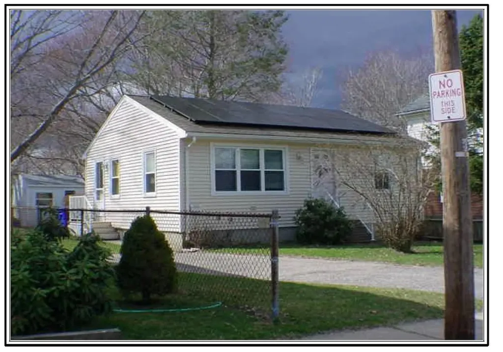 231 Metacom Avenue Warren RI 02885