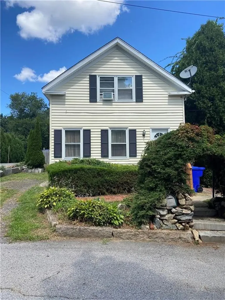 2 Dimasi Court West Warwick RI 02893