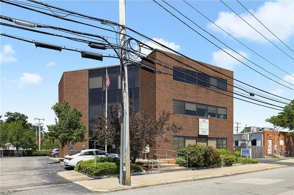 999 South Broadway East Providence RI 02914