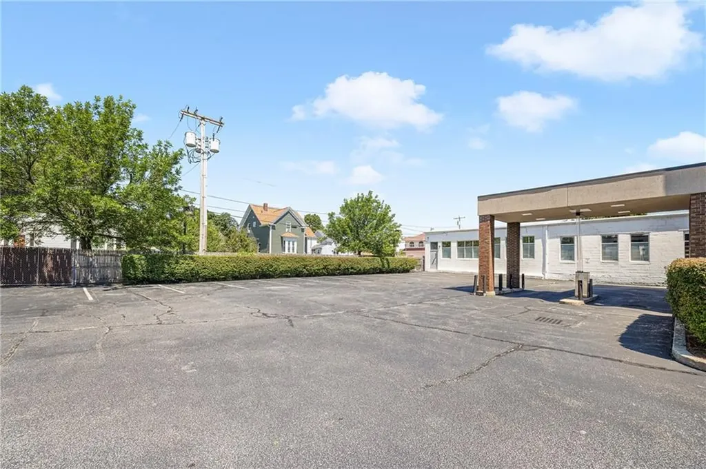 999 South Broadway East Providence RI 02914