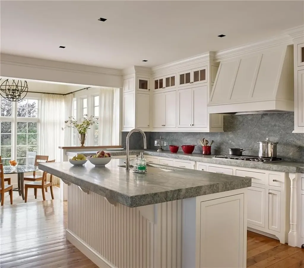 320 Harrison Avenue Newport RI 02840